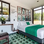 Cabane Container Hotel - Adults Only