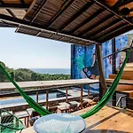 Cabane Container Hotel - Adults Only