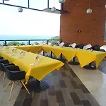 Hotel Caracol Plaza