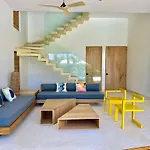 Eco Villas La Flia