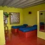 Hostal Shalom