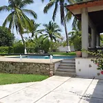 Punta Paraiso Resort