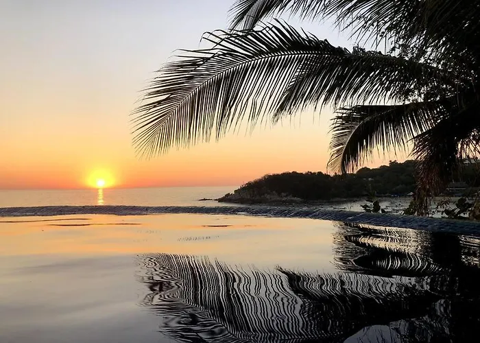 Infinity Pool With Spectacular Views Of The Pacific Ocean