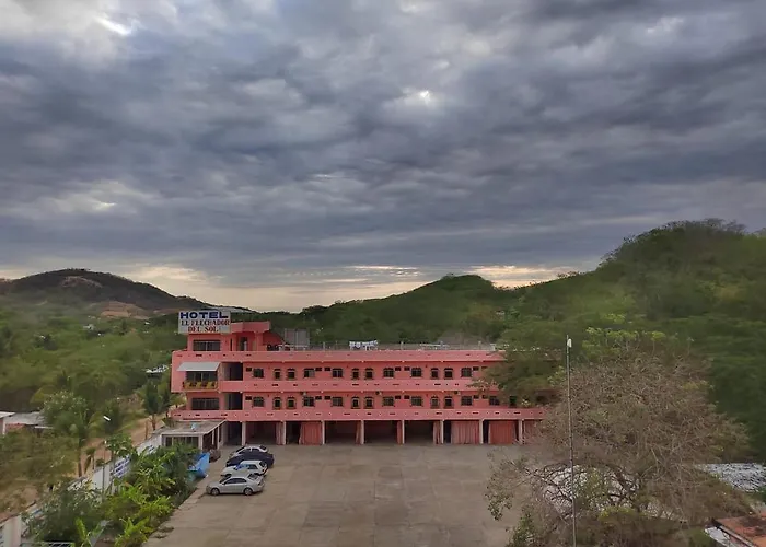 Hotel El Flechador Del Sol