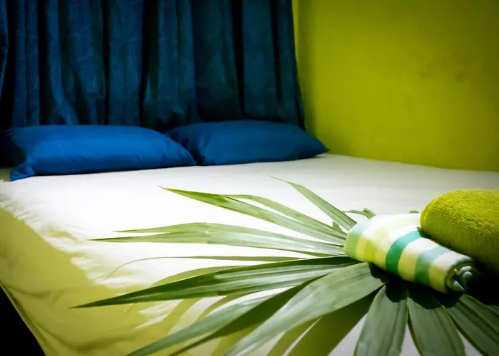 Hostal Shalom