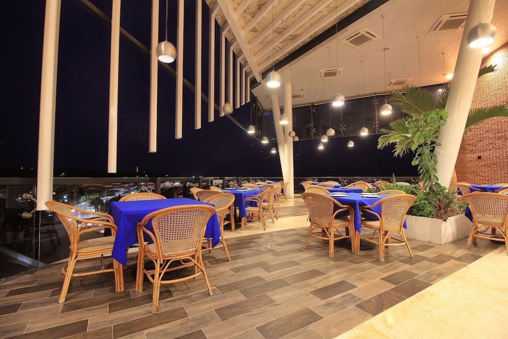 Caracol Plaza Hotel