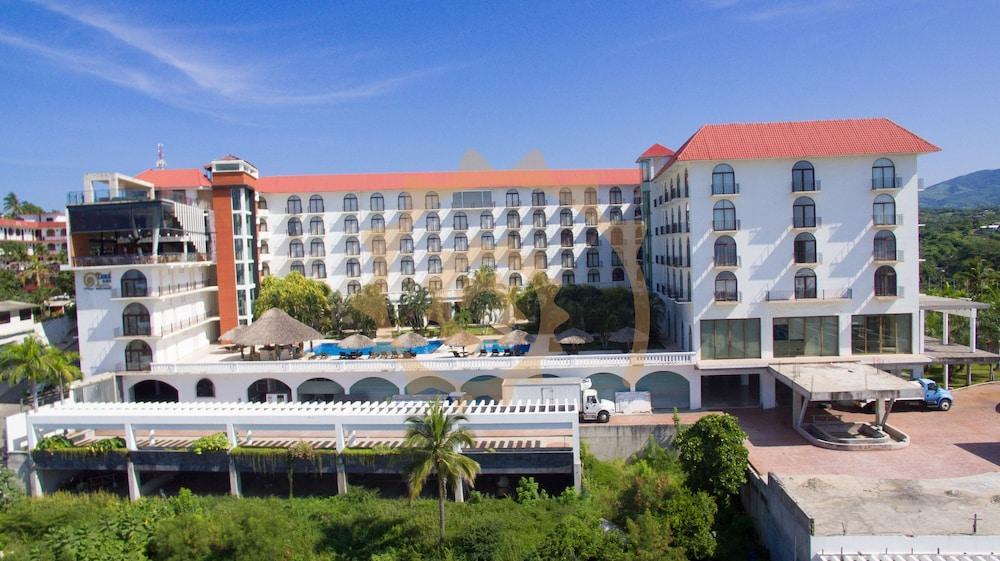 Caracol Plaza Hotel 3*