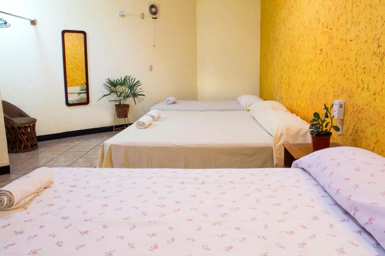 Hotel Lupita *