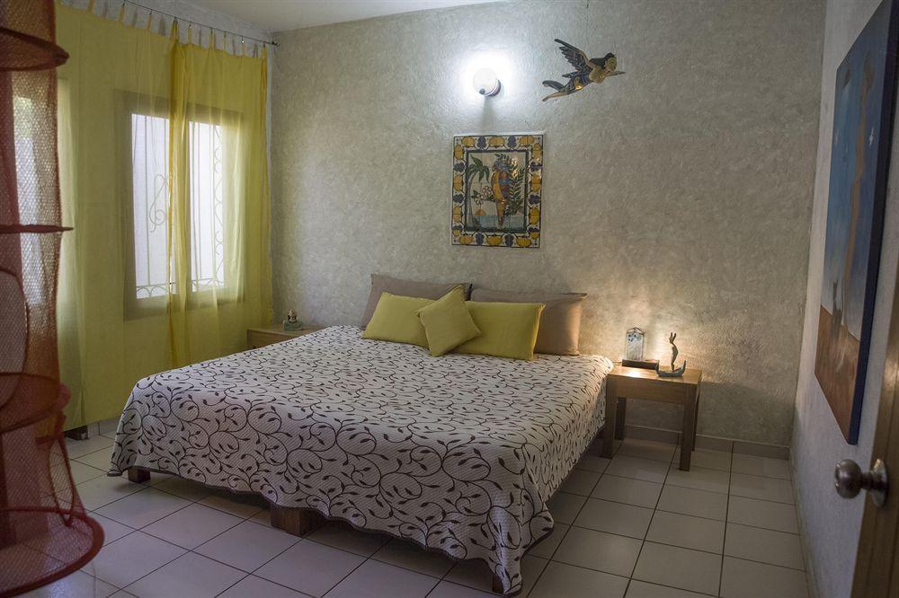 Hotel Mozart Y Macondo 3*