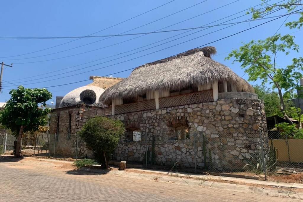 Casa Gaudi A 3 Mn Caminando De La Playa Carizalillo * Puerto Escondido (Oaxaca)