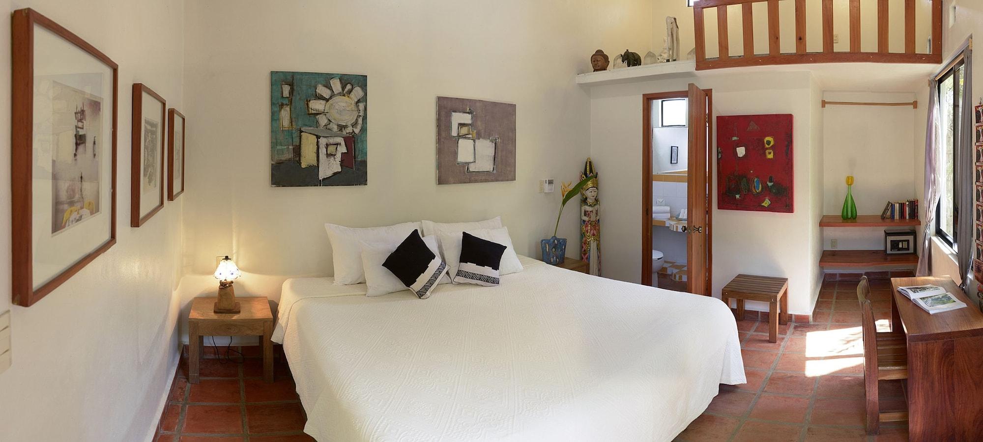 Hotel Mozart Y Macondo 3*