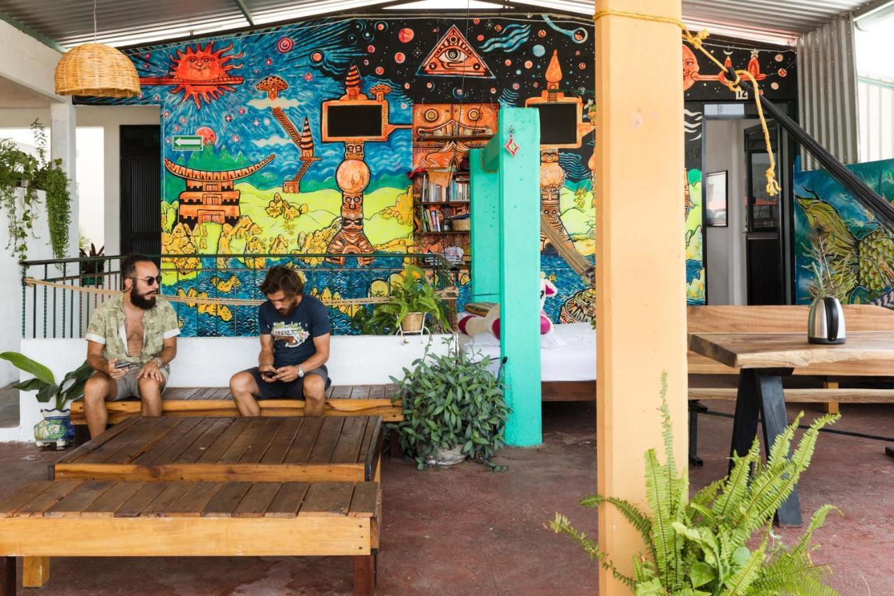 Residencia Artistica Hostel *