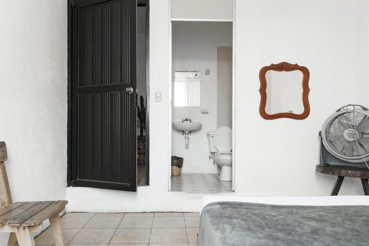 Residencia Artistica Hostel *