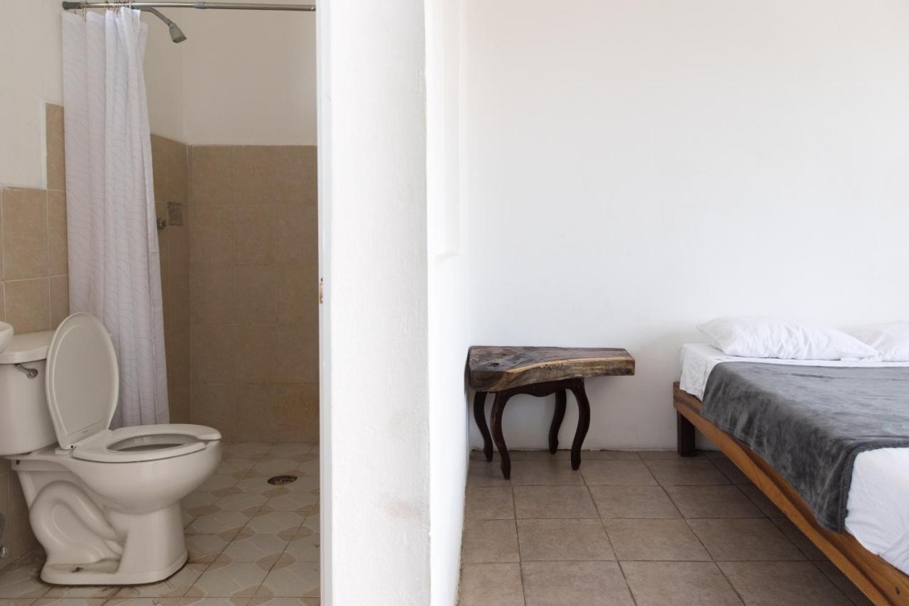 Residencia Artistica Hostel *