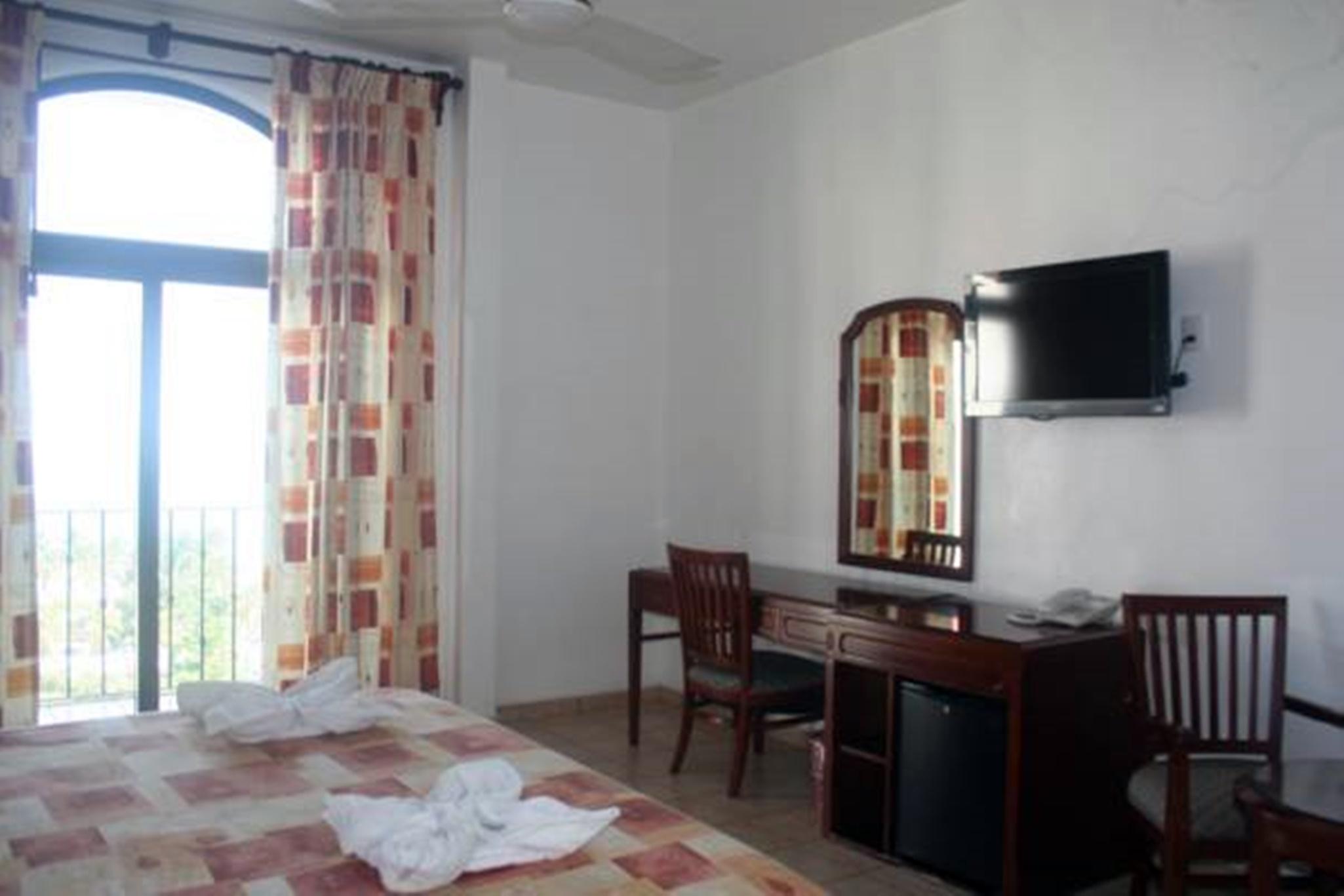 Caracol Plaza Hotel 3*
