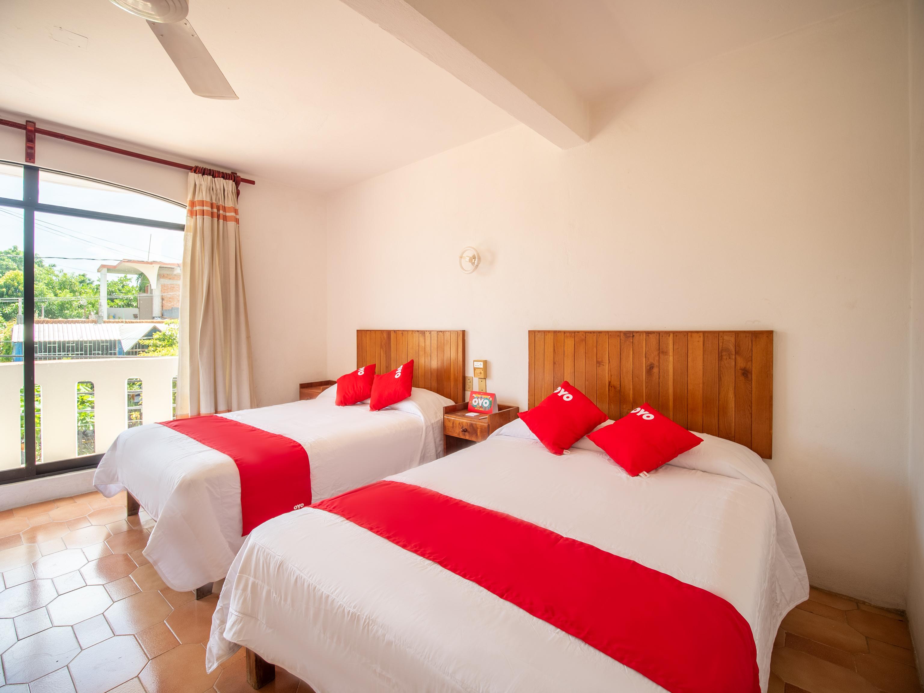 Oyo Arena Surf, Puerto Escondido Hotel