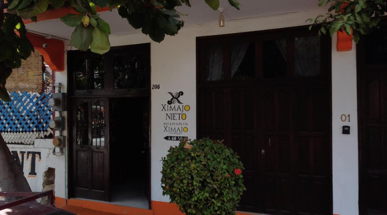 Ximajo Nieto * Puerto Escondido (Oaxaca)