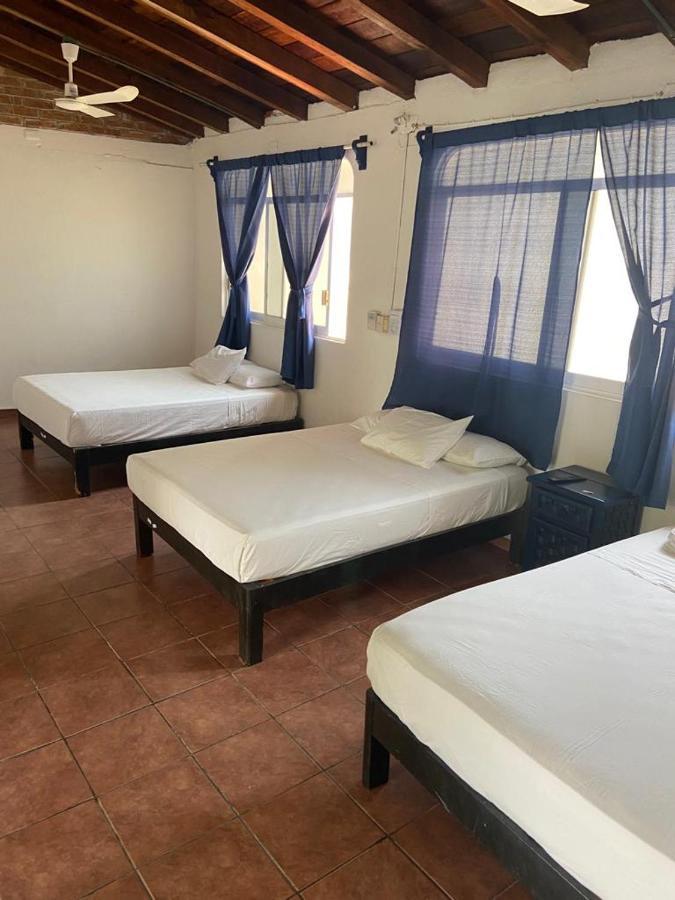 Hotel Mayflower & Puerto Escondido (Oaxaca)