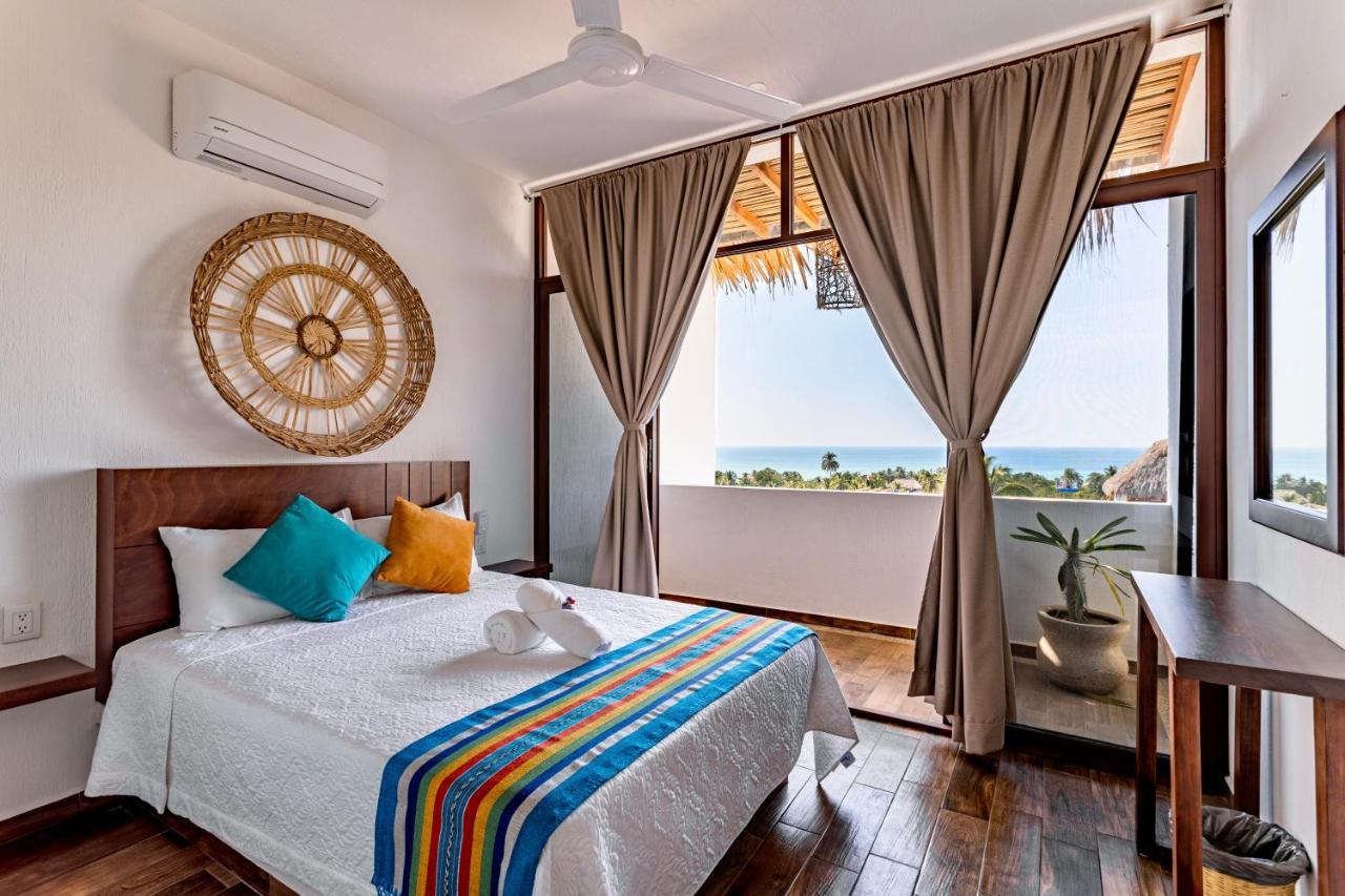 Punta Kai & * Puerto Escondido (Oaxaca)