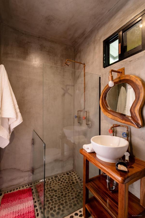 Container - Adults Only Hotel Puerto Escondido (Oaxaca)