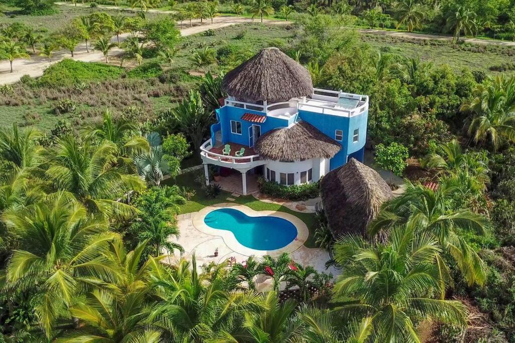 Villa Casa Bibi Ac Wifi Starlink Kitchen Fully Equipped Swimming Pool Hot Water *
