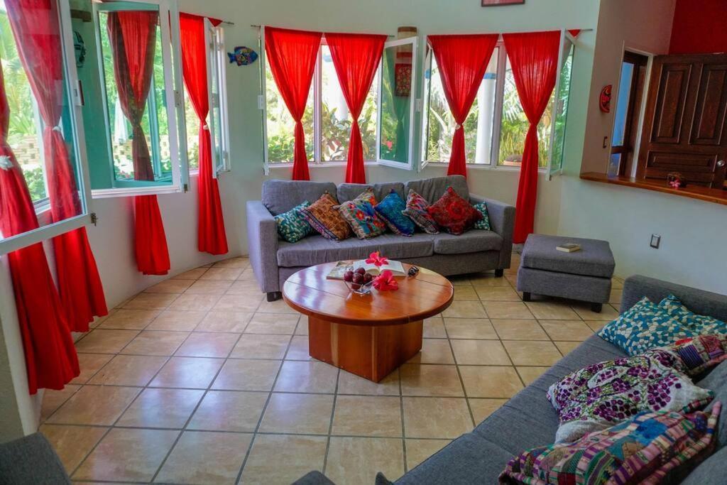 Villa Casa Bibi Ac Wifi Starlink Kitchen Fully Equipped Swimming Pool Hot Water *