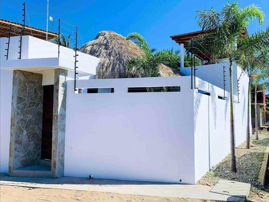 La Punta, 2 Bedroom Beach Bungalow With Private Pool & Starlink Villa