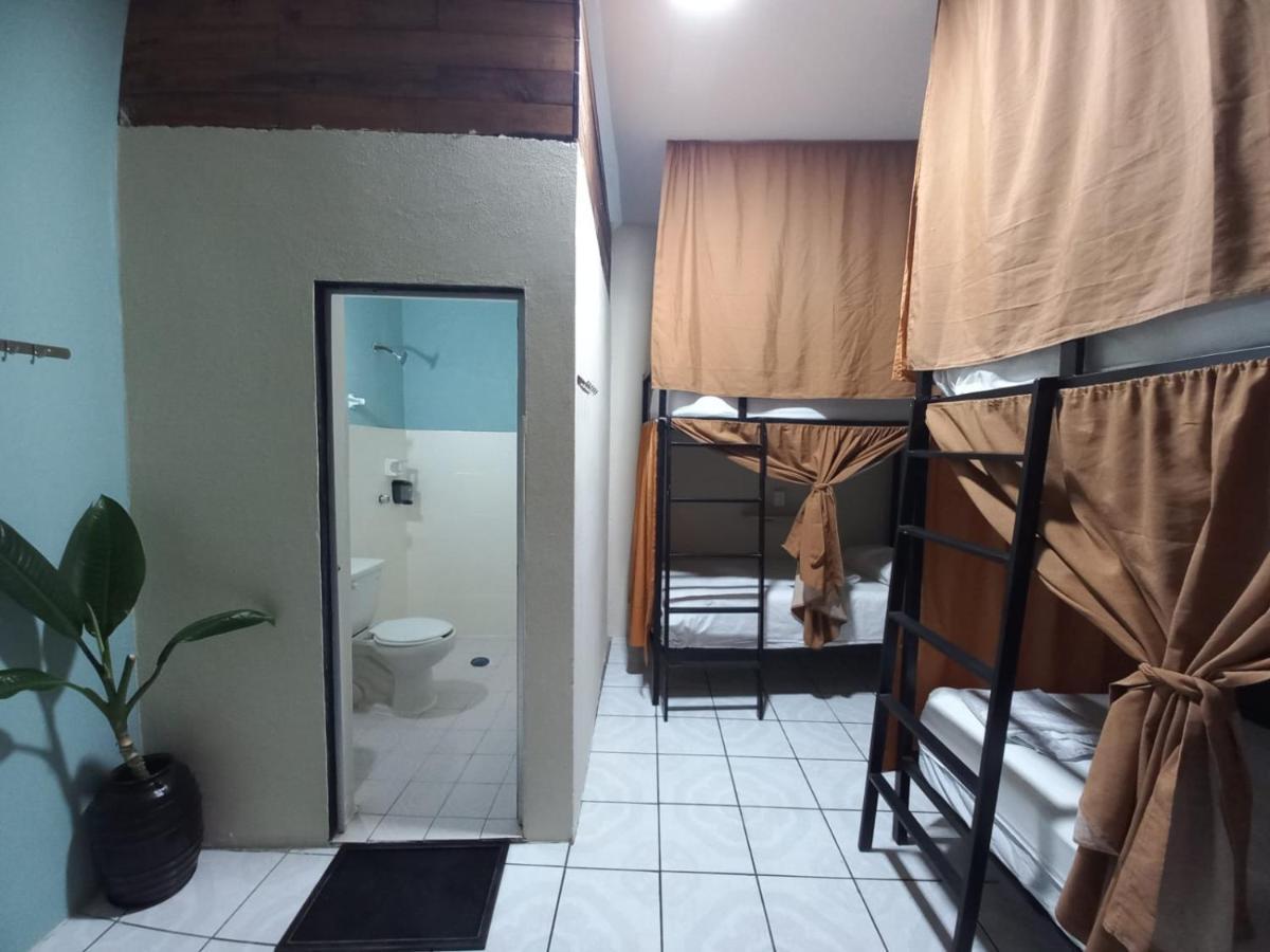 Hostal Chante *