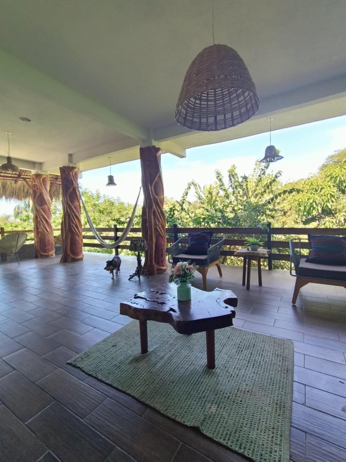 Mar De Fondo Bed & Breakfast
