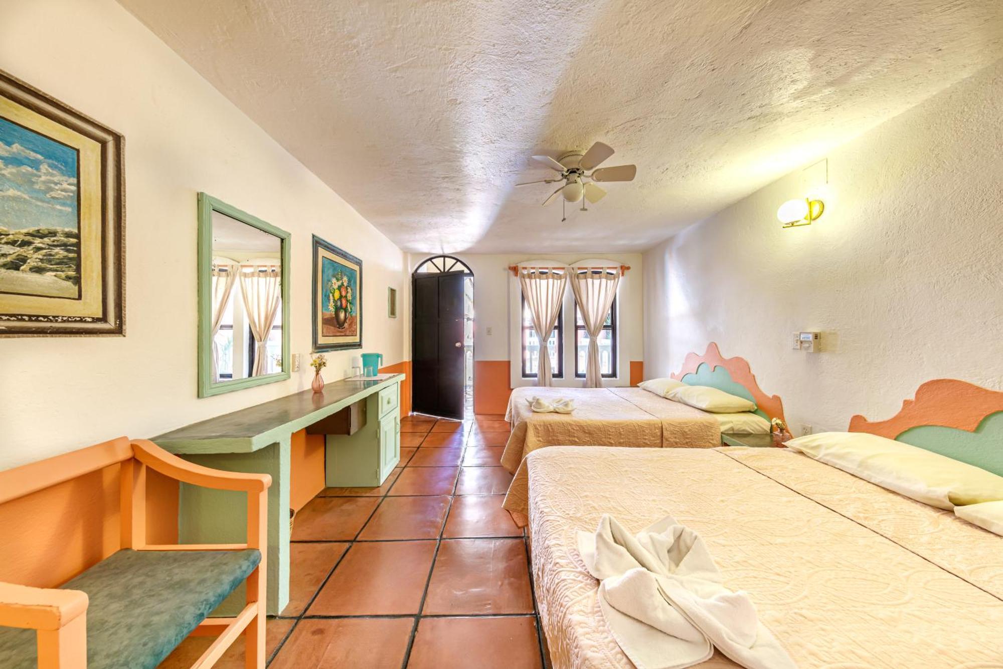 Flor De Maria Hotel 4*