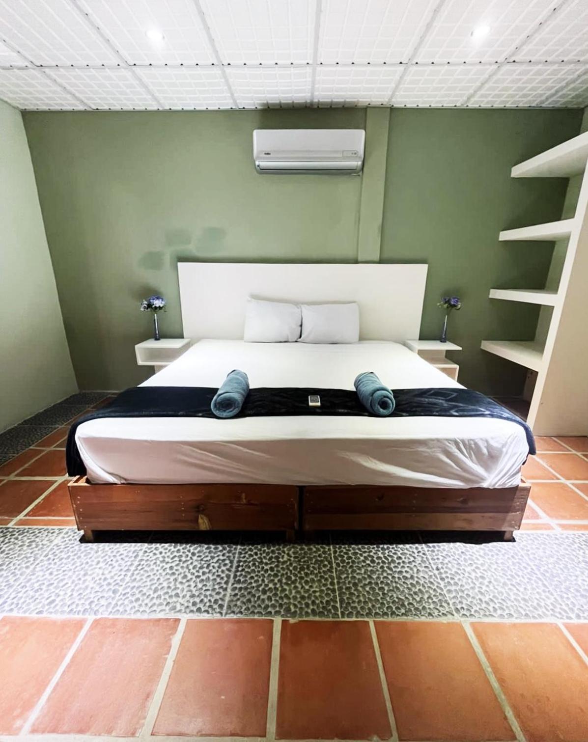 Surf Paradise Zicatela Hotel *