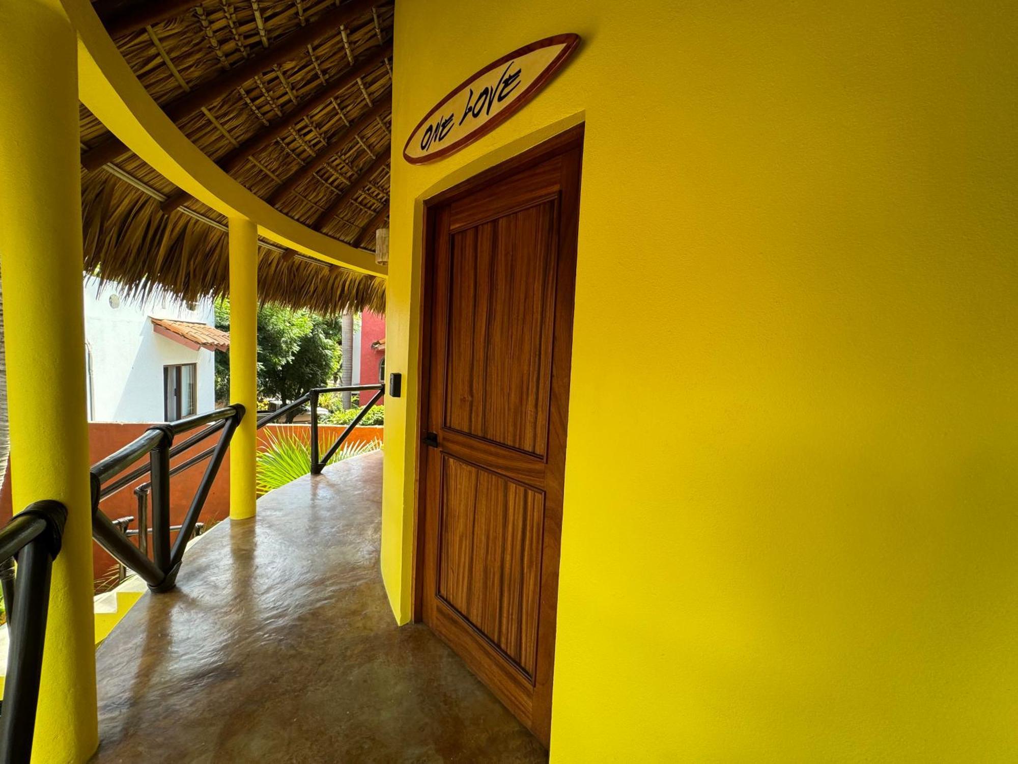 Apartahotel One Puerto Escondido *