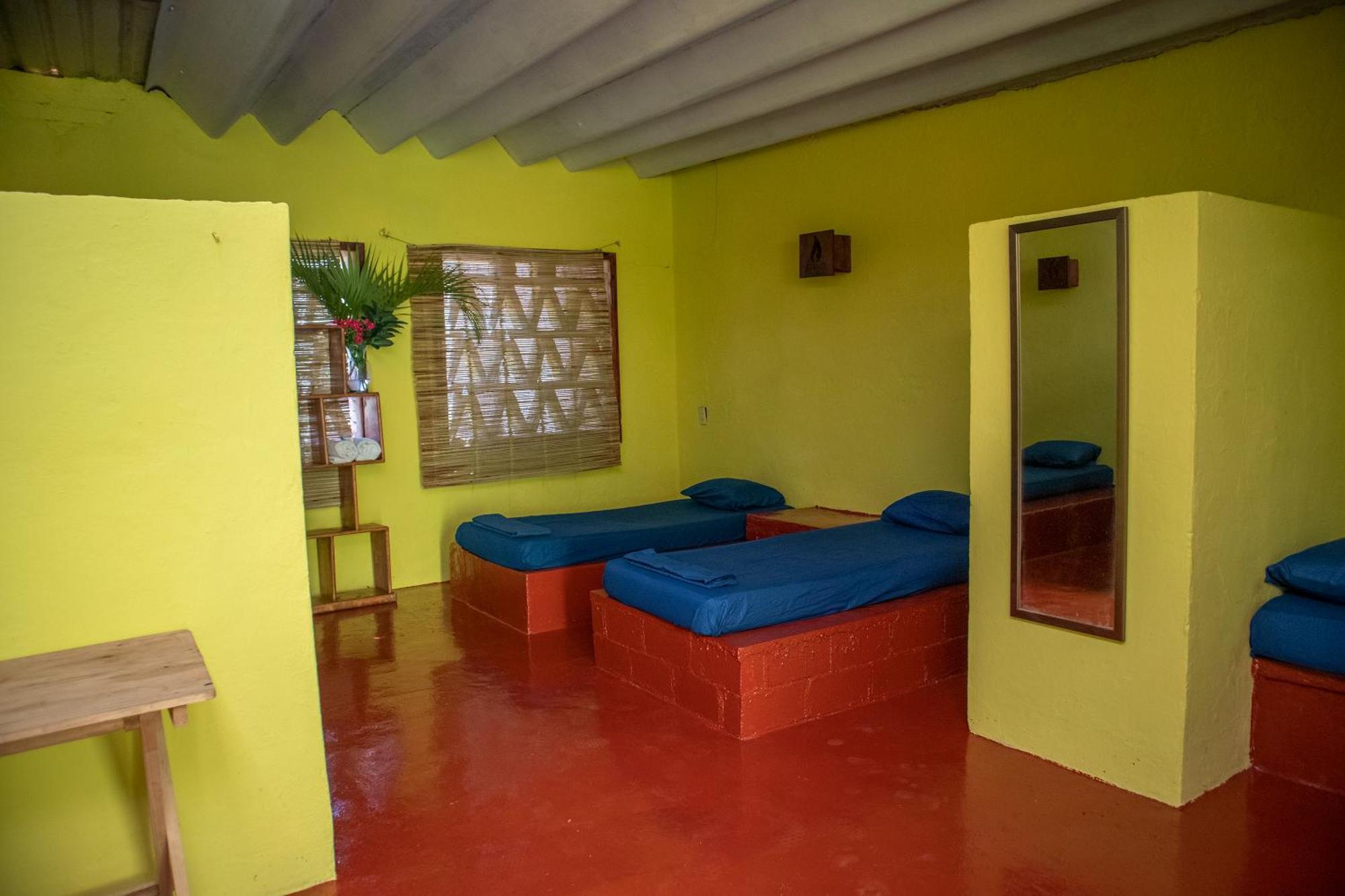 Shalom Hostel *