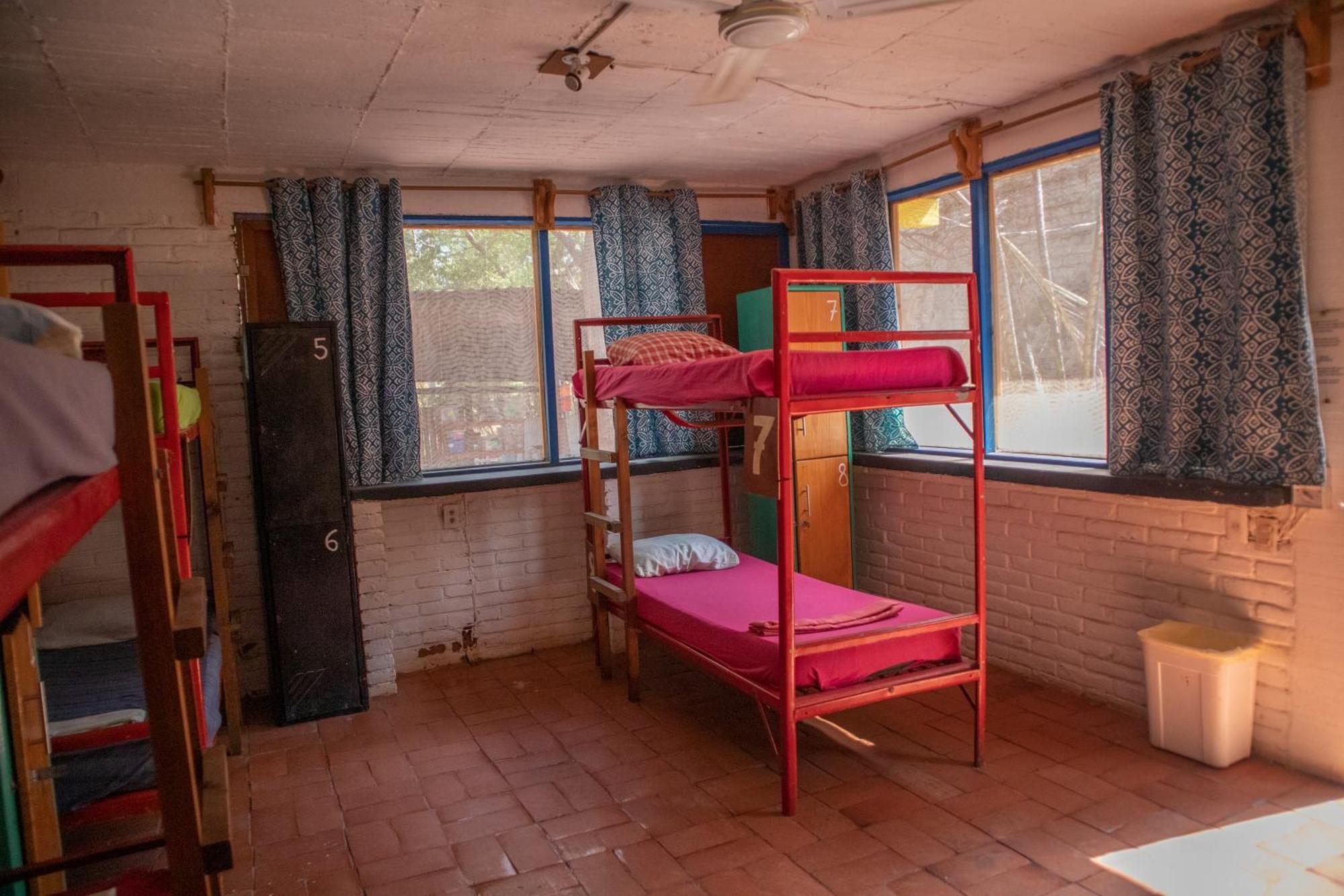 Shalom Hostel *