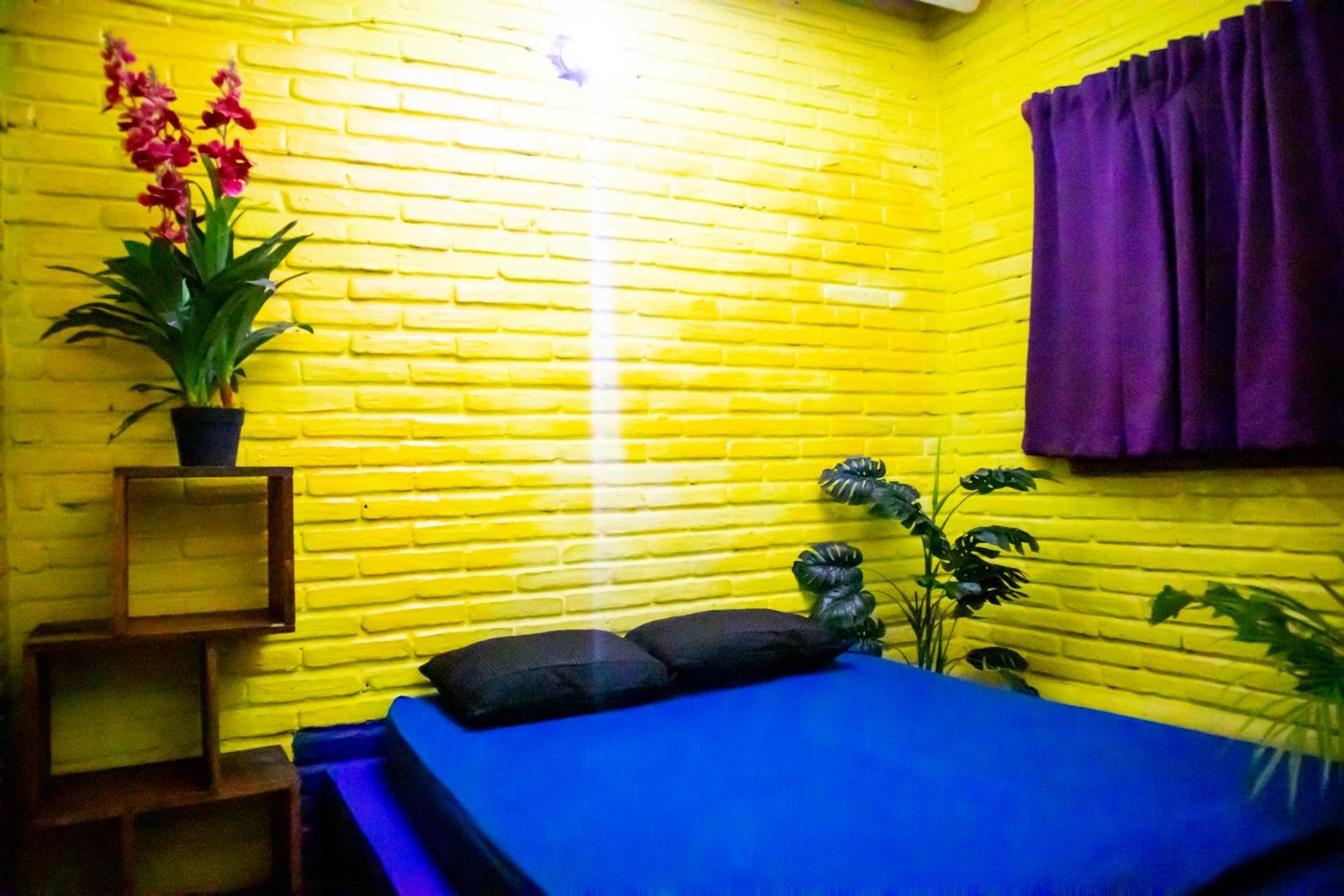 Shalom Hostel