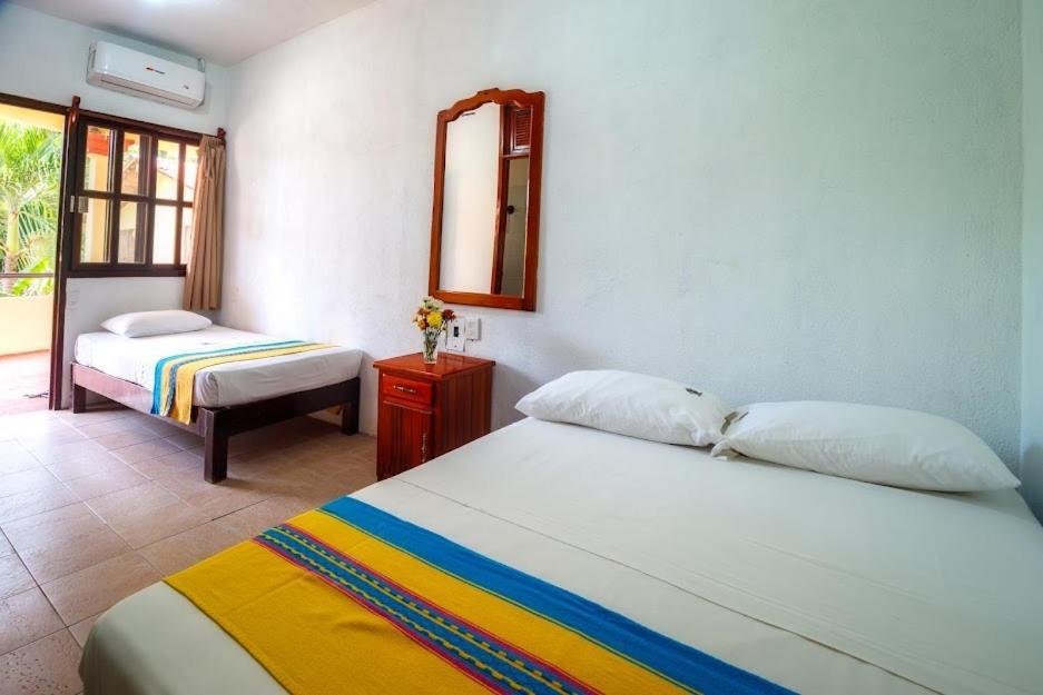 Y Acuario Hotel
