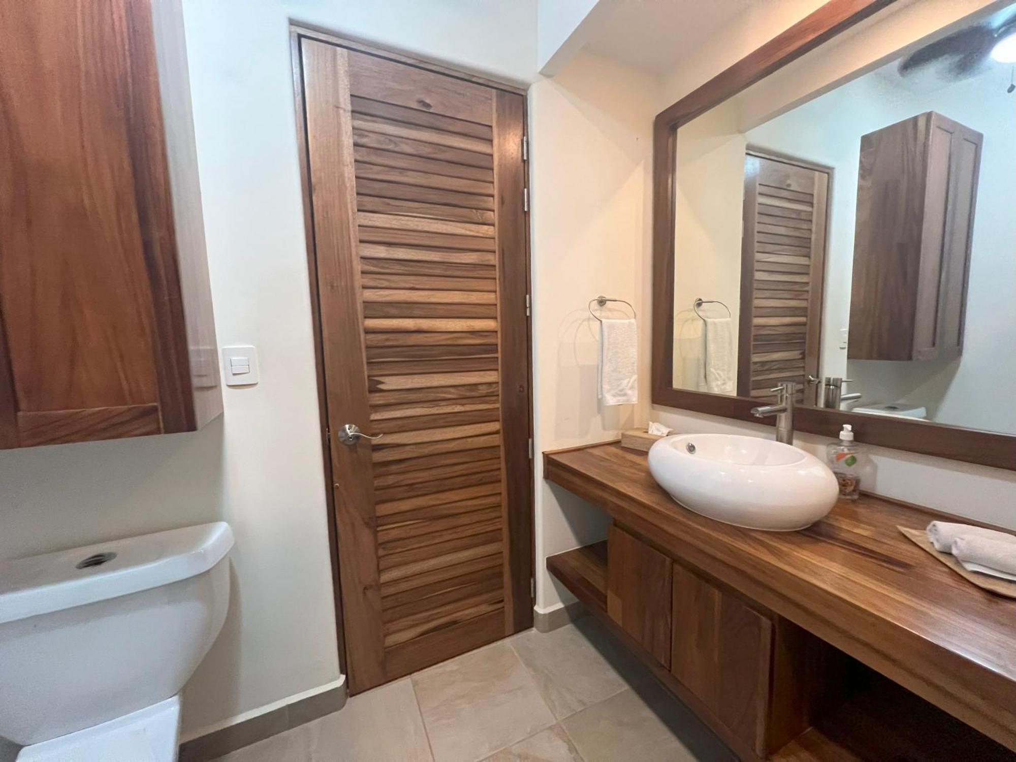 Beachfront In A Peaceful 8mi From Puerto Escondido Apartamento
