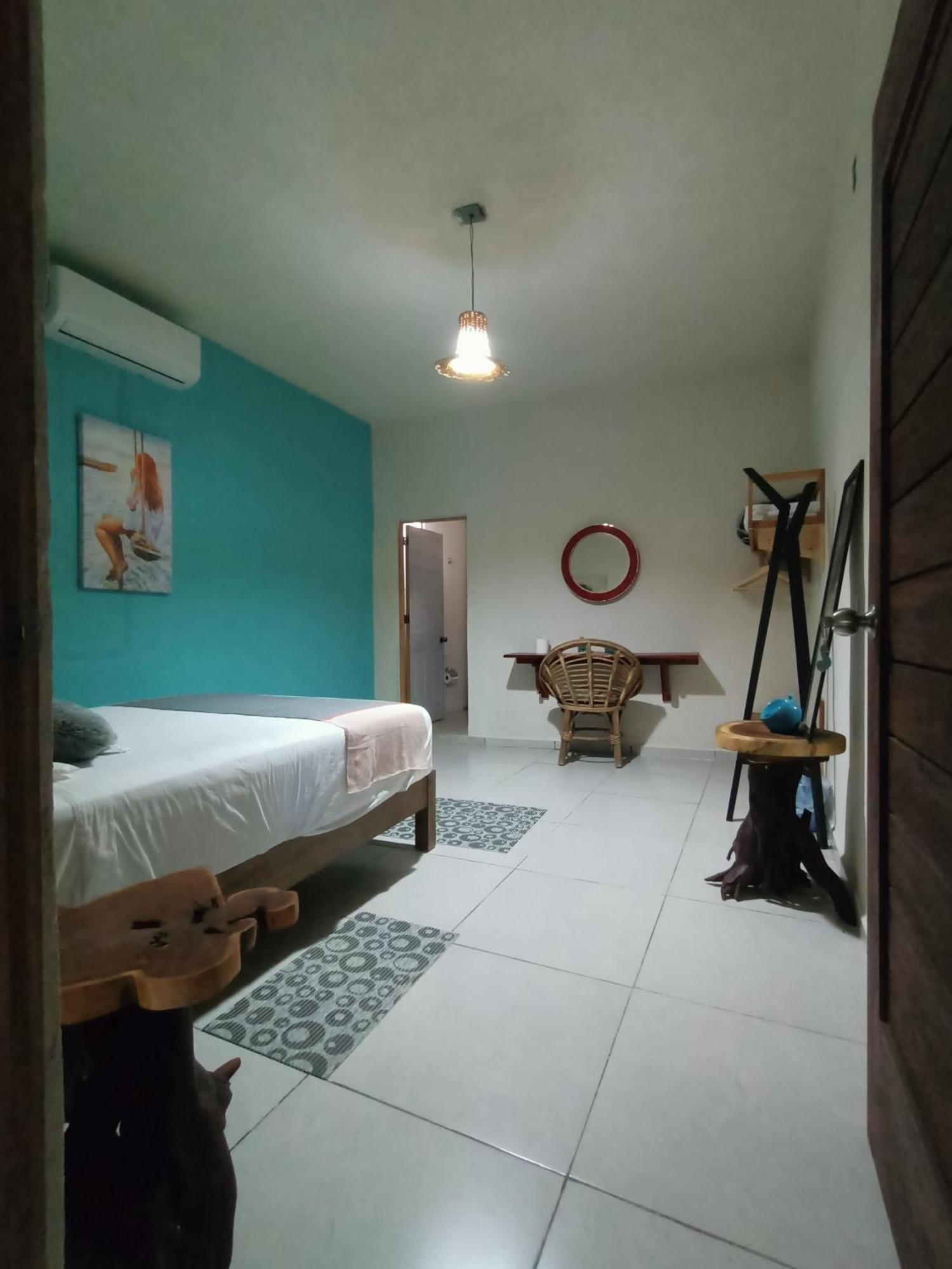 Mar De Fondo Bed & Breakfast *