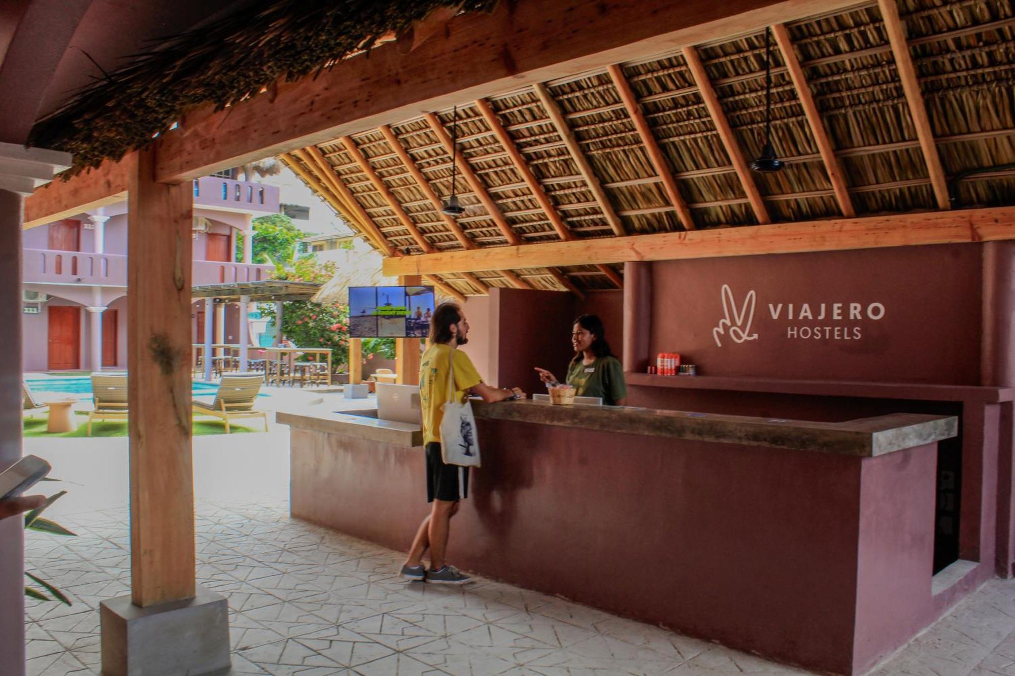 Hotel Viajero Puerto Escondido
