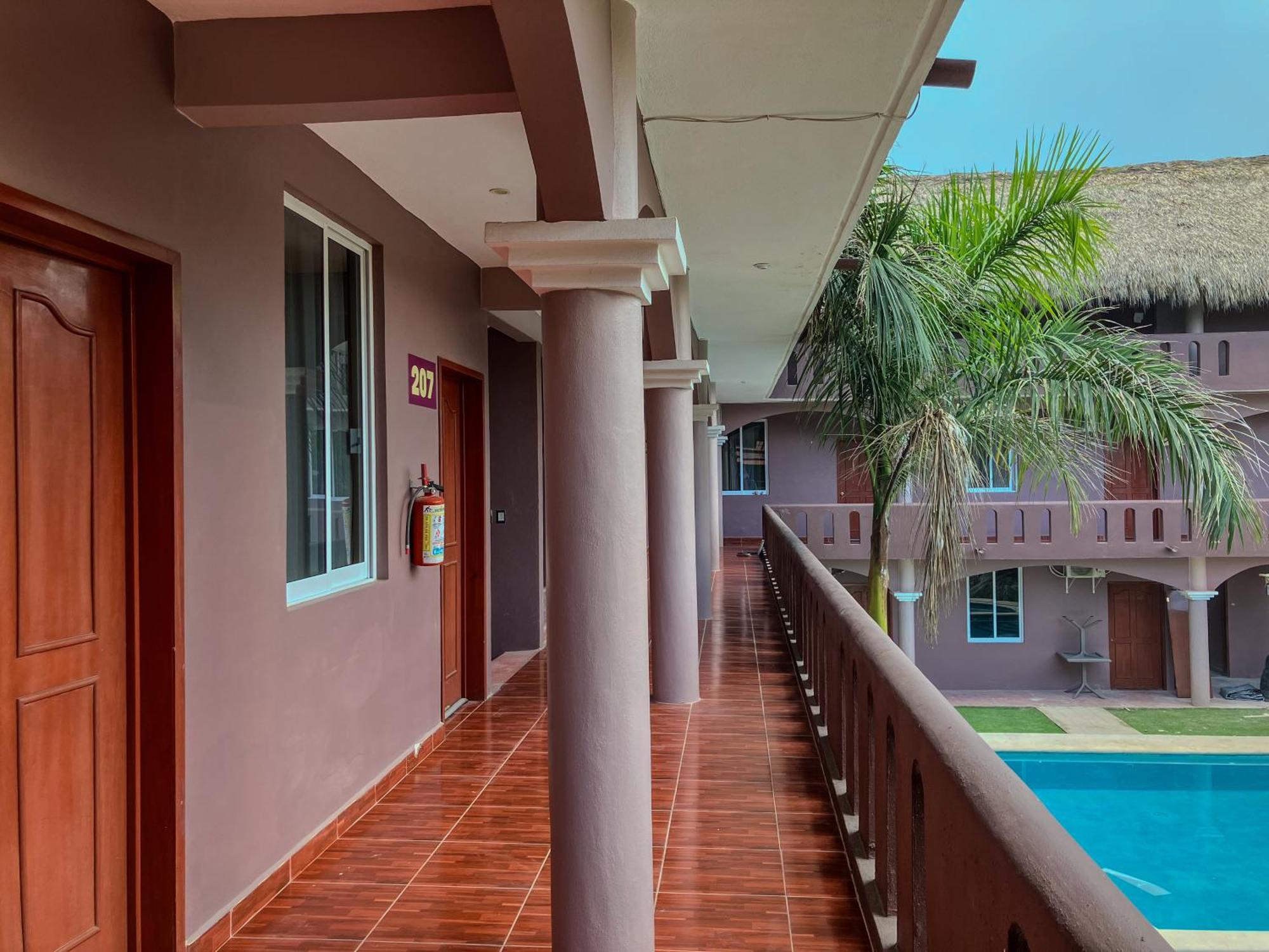 Hotel Viajero Puerto Escondido