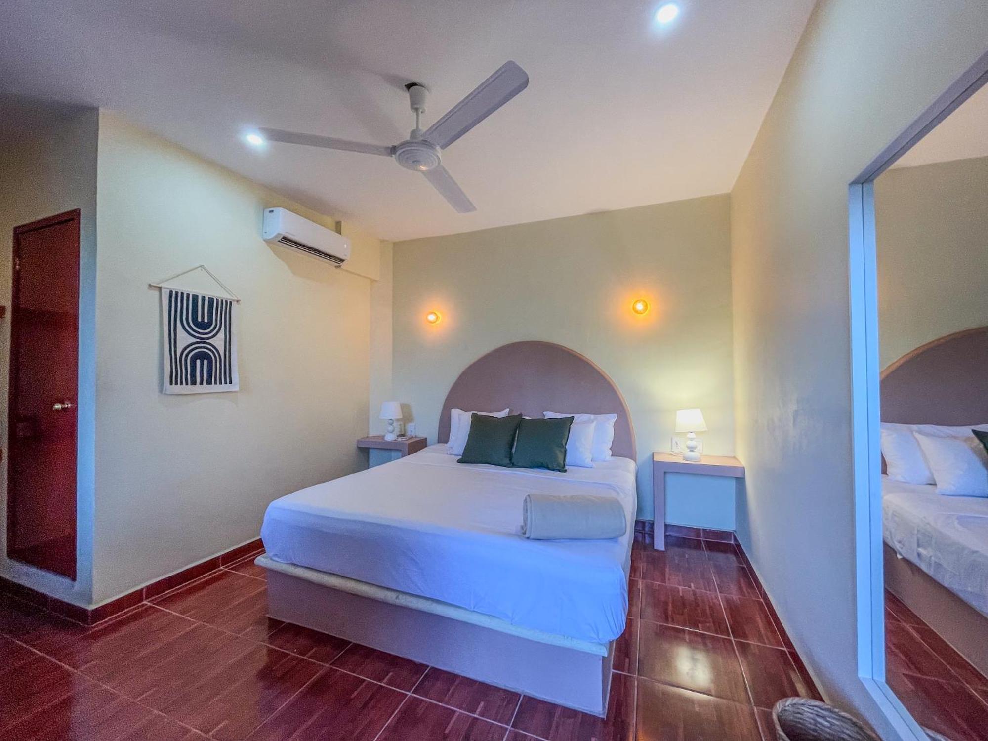 Hotel Viajero Puerto Escondido *