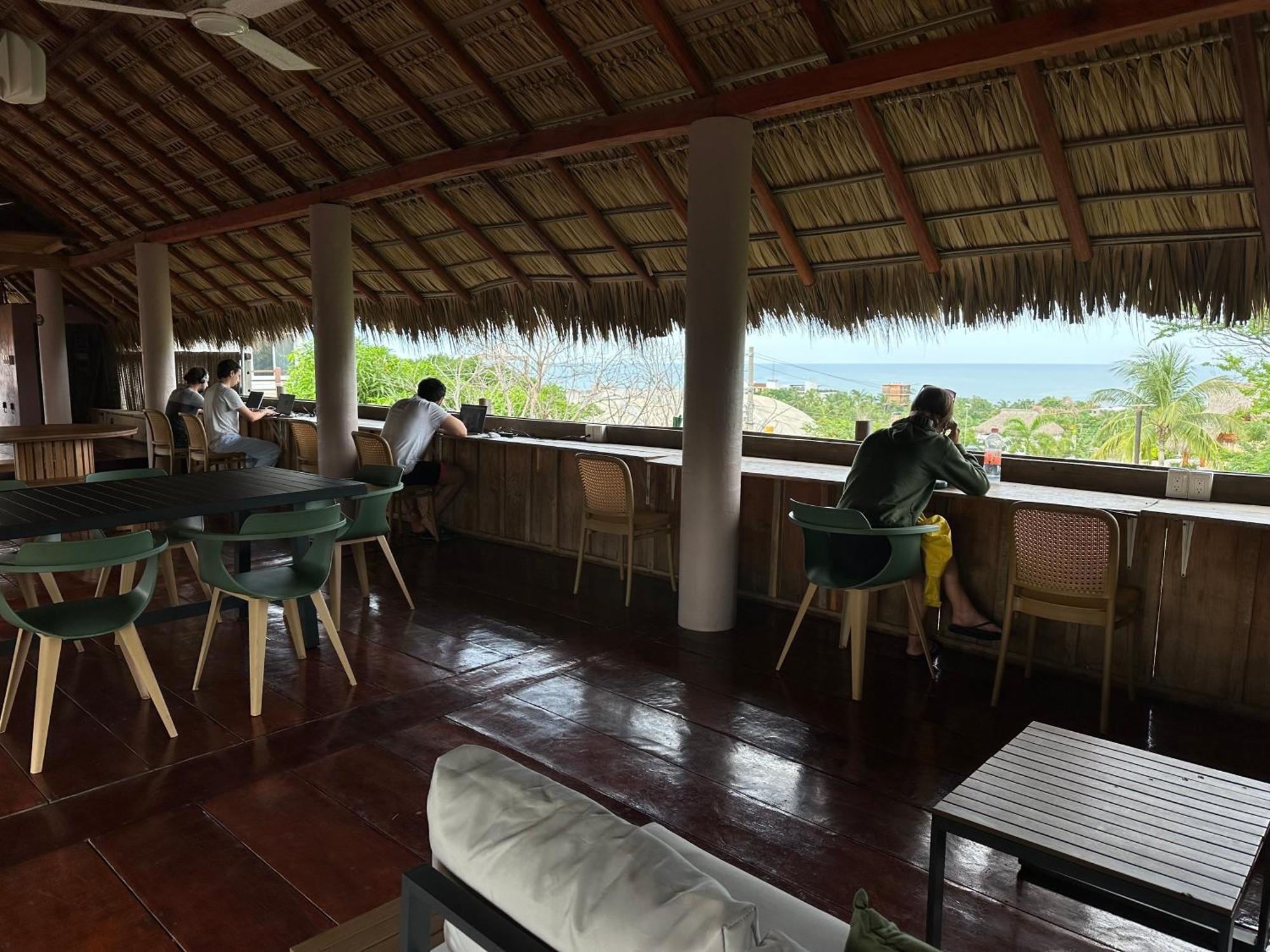 Hotel Viajero Puerto Escondido