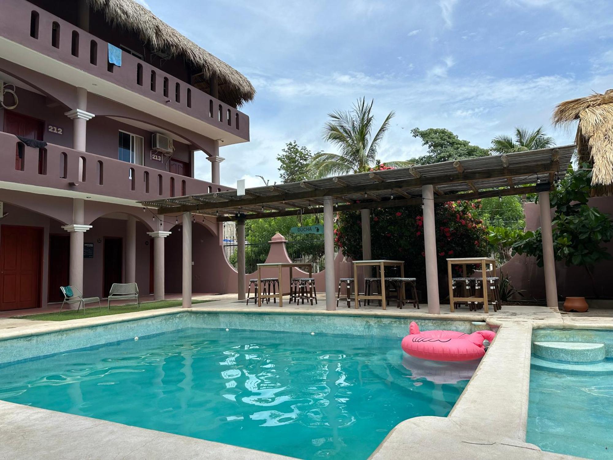 Hotel Viajero Puerto Escondido *