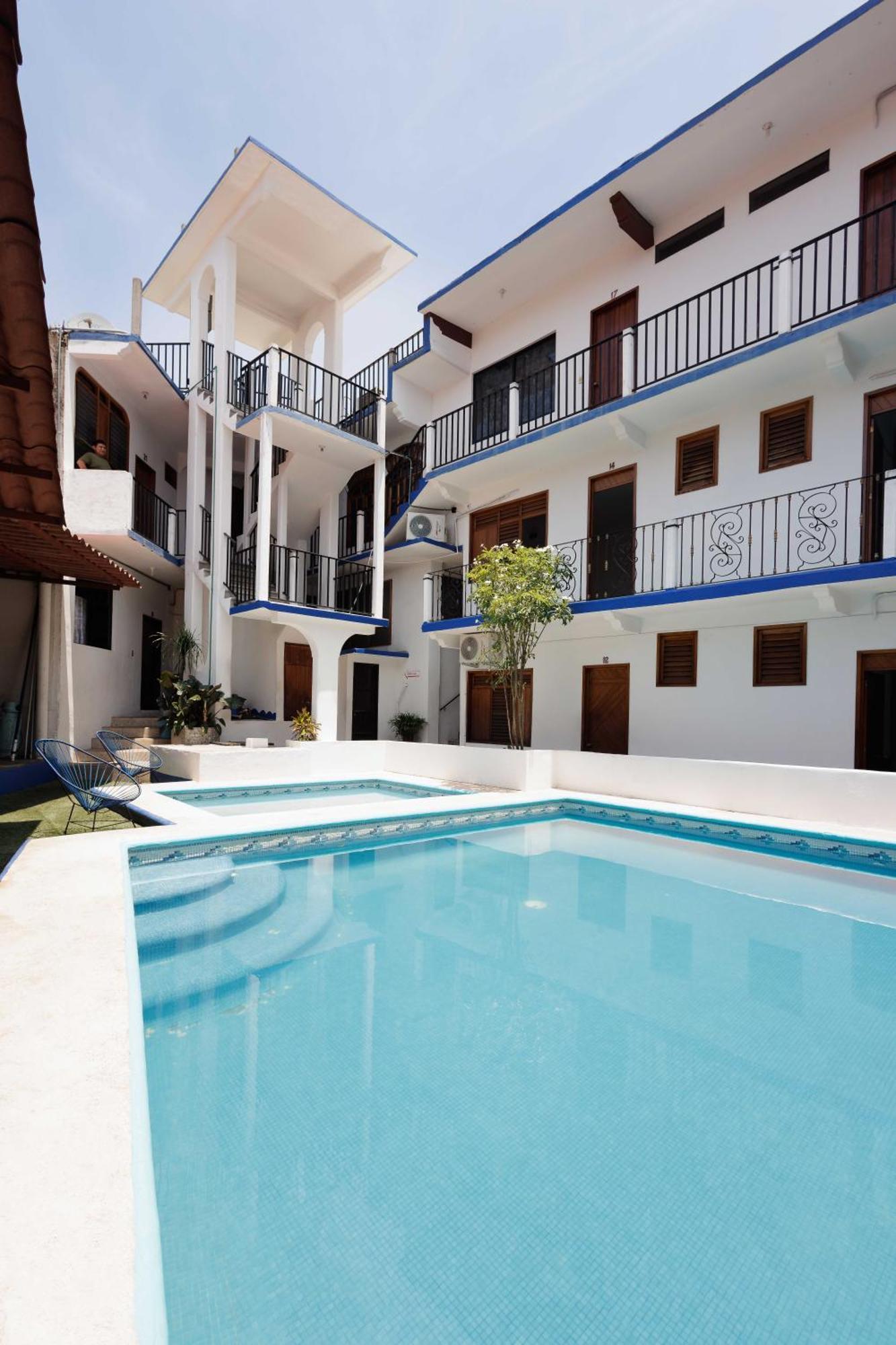 Naxhiely Hotel
