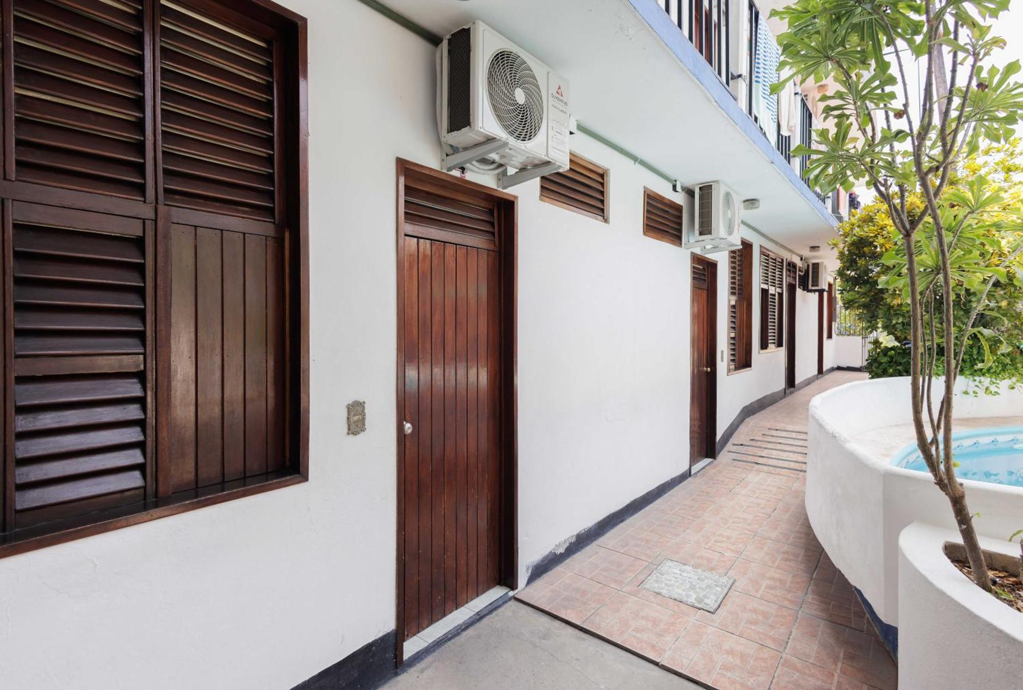 Naxhiely Hotel