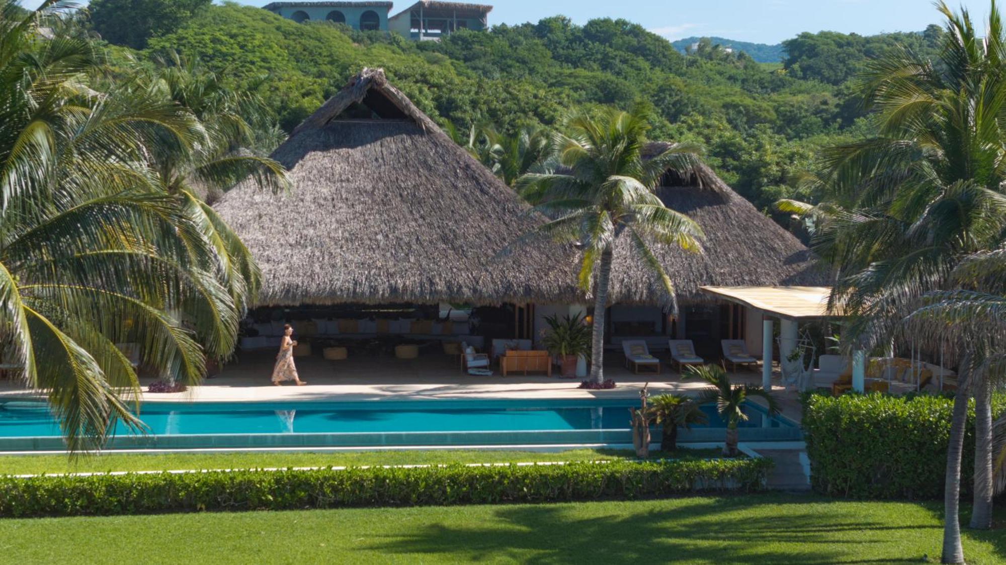 Casa Mona - Beachfront Luxury - Verified Listing