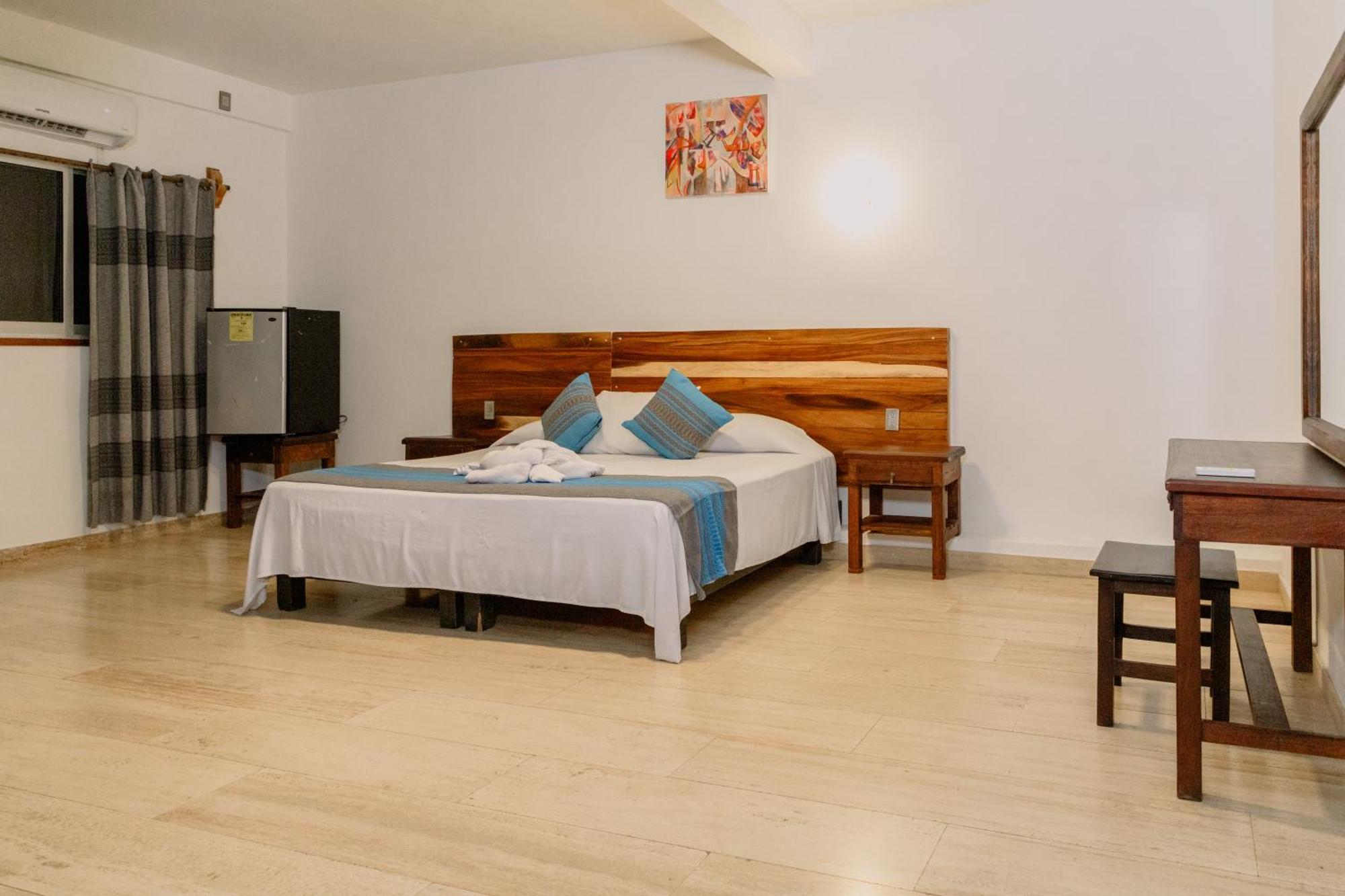 Hotel Zicatela 3*