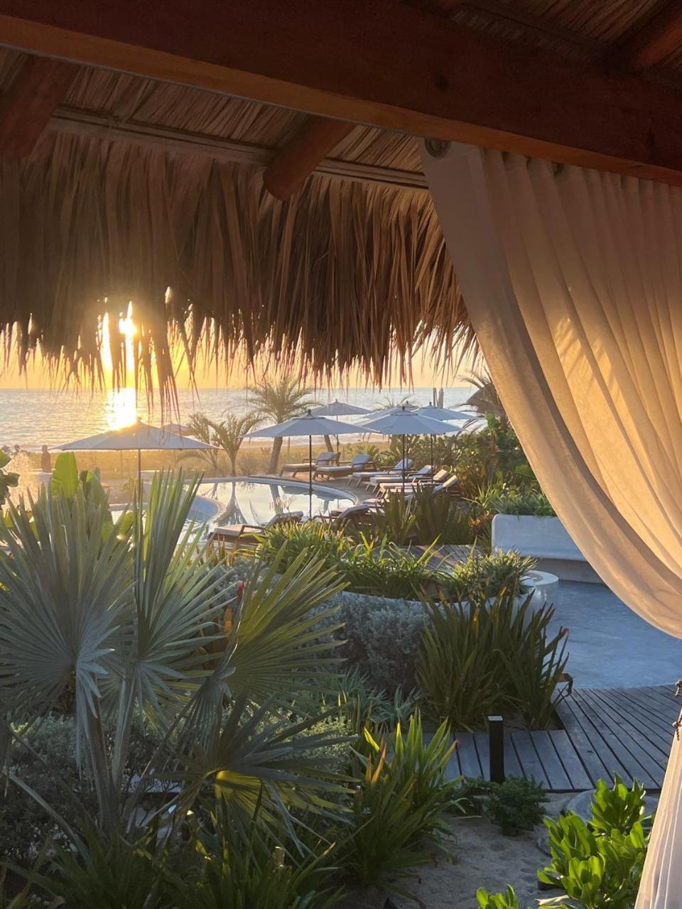 Hotel Lu Vee Oasis