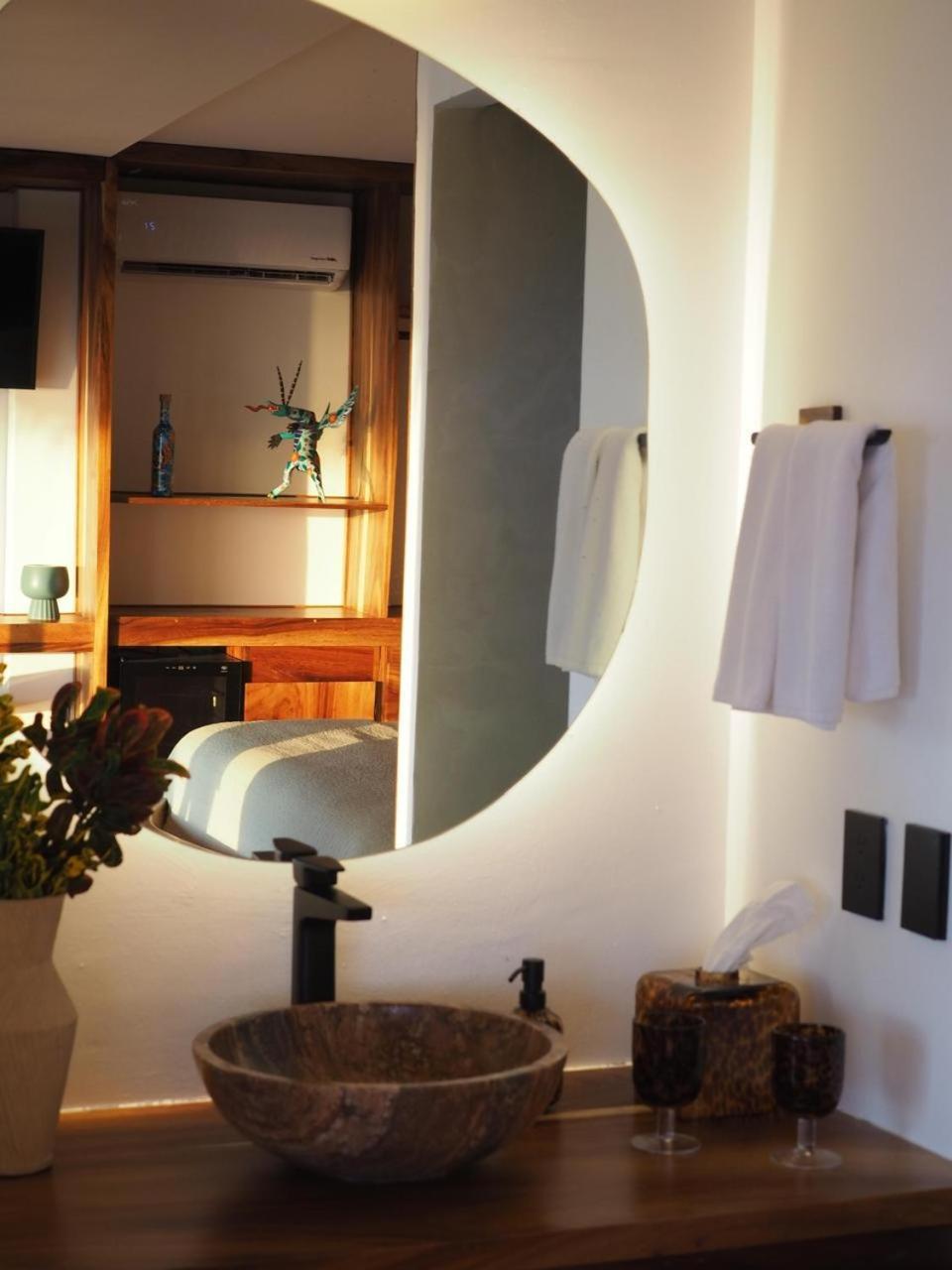 Hotel Lu Vee Oasis 4*