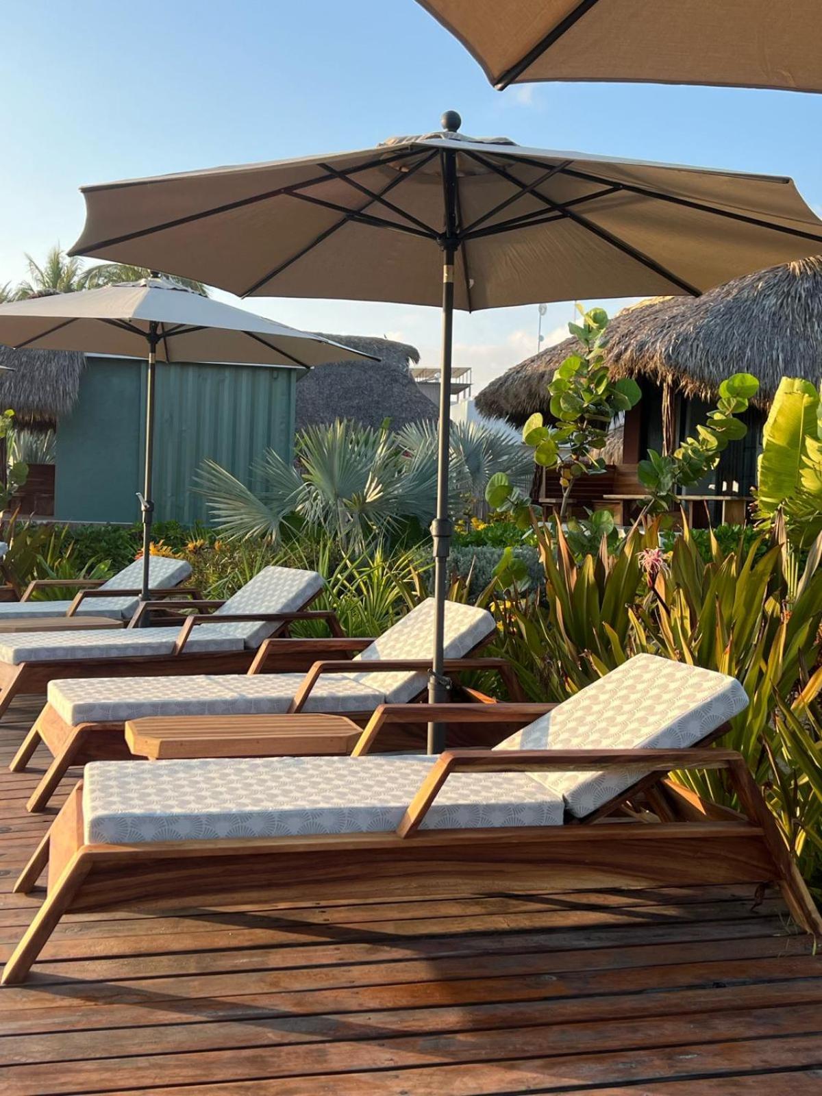 Hotel Lu Vee Oasis